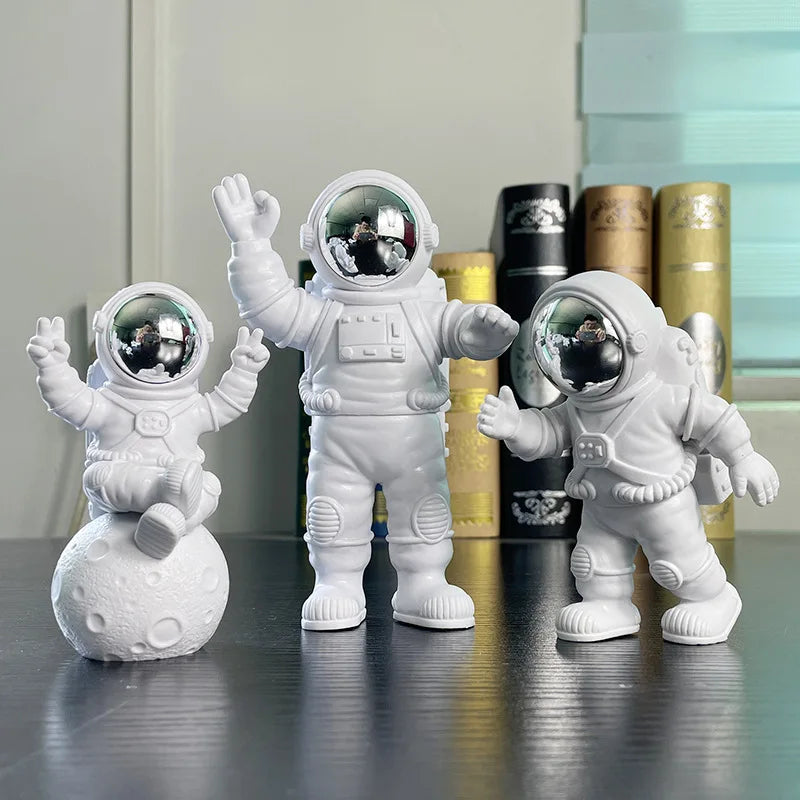 Estátua astronauta em resina